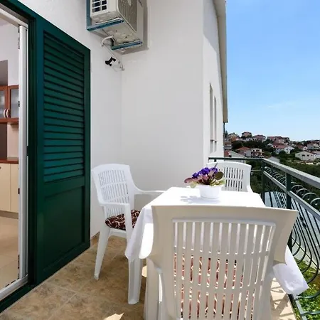 In With Sea View, Balcony, Air Conditioning, Wifi 5142-3 *